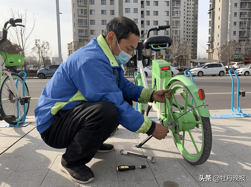菏澤保障市民短途出行市區每天調度數千輛共享助力車