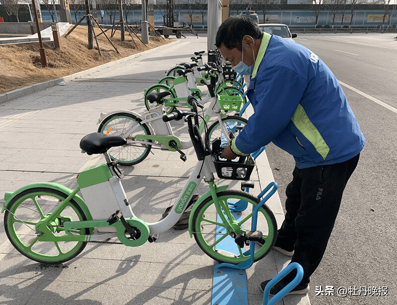 菏澤保障市民短途出行市區每天調度數千輛共享助力車