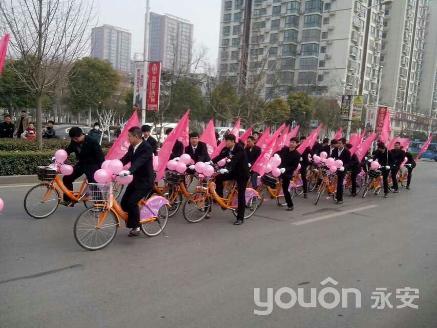 永城市公共自行車迎親成時尚